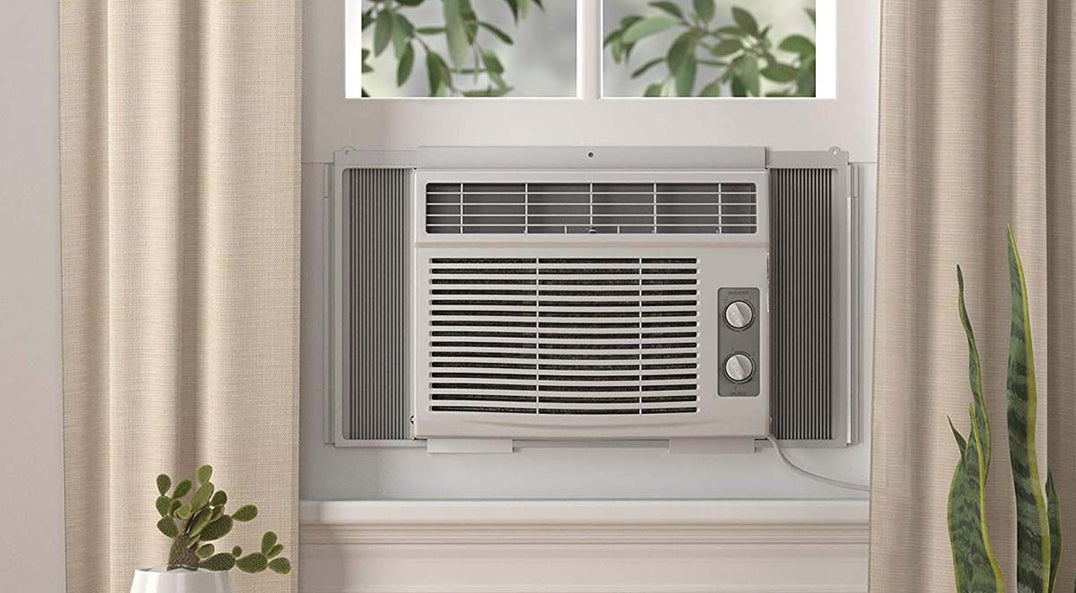 air conditioner in window